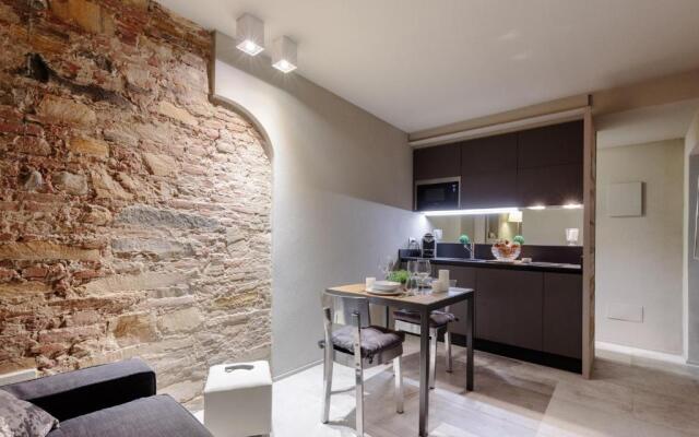 Casa Reds, THE SMART LUCCA APARTMENT SUITE inside the Walls