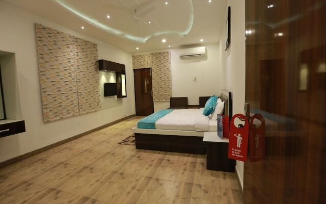 OYO 8837 Hotel Surya Galaxy