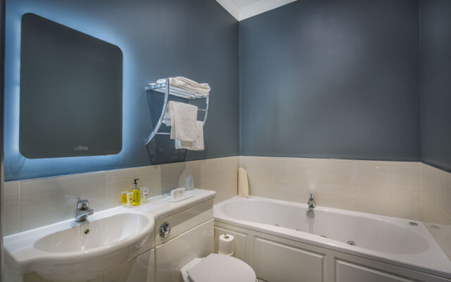 The Golden Lion Hotel, St Ives, Cambridgeshire