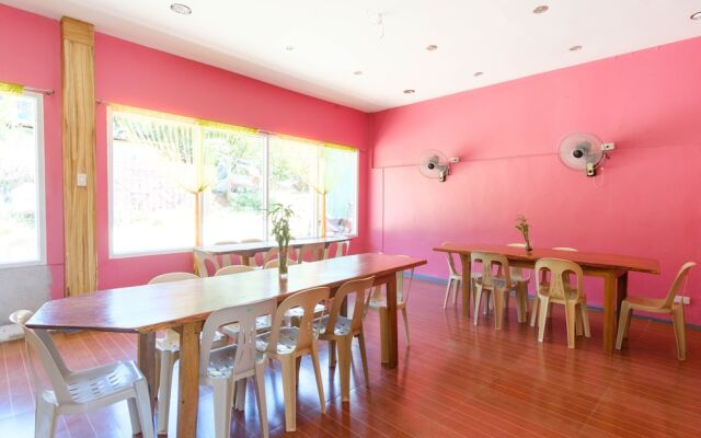 Cebuano Lodge by RedDoorz