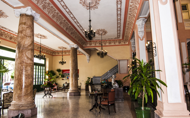 Hotel E Velasco