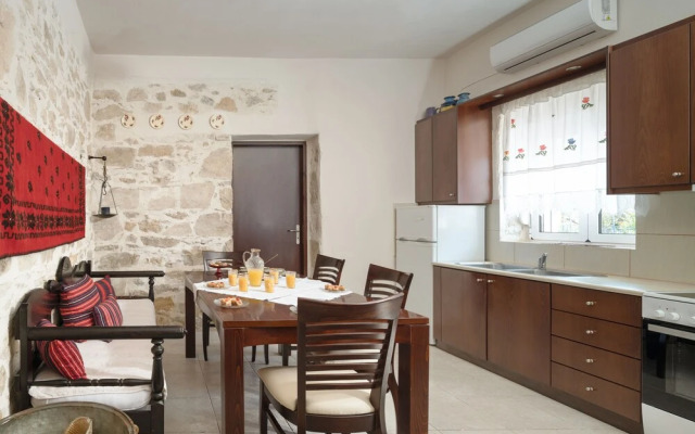 Zeus Traditional House