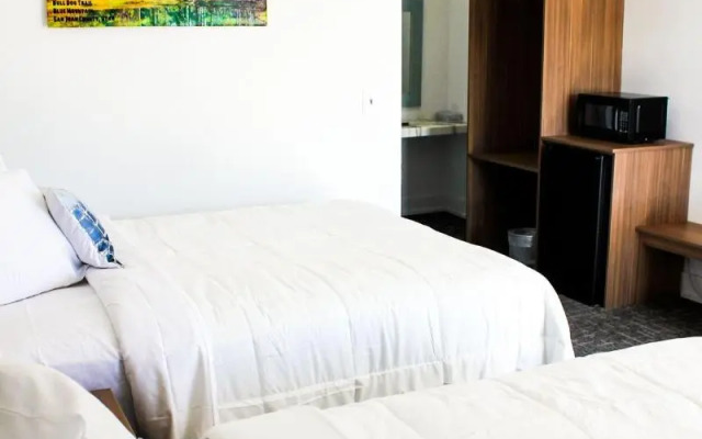 Blue Sage Inn & Suites