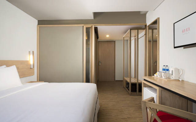 Up-Peak Hotel Simpang Lima Semarang Powered by Archipelago – Guest Rooms – Semarang