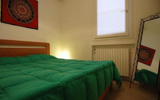 Andrea Da Faenza Halldis Apartment