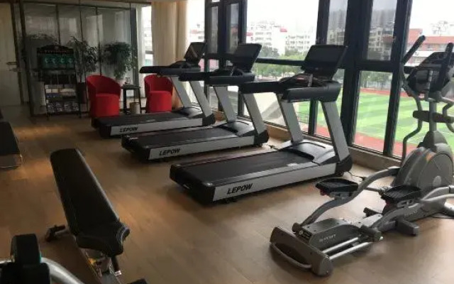 Changyang Wetland Park Hotel (Xiangyang Hanjiang Wolong Bridge)
