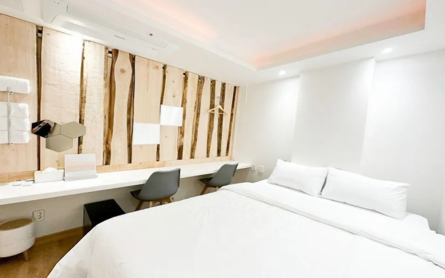 Sokcho Gallery In Stay