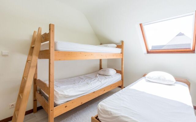 Hawthorn 3-1 Spacious Family Apartment