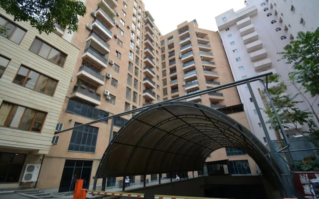 Apartment by Luxe Group DI888