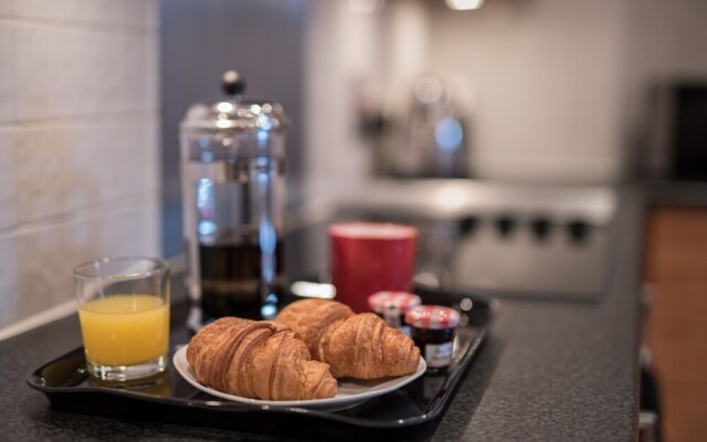 Celador Apartments - Projection West Serviced Apartments