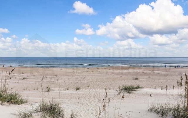 South Fletcher Beachfront Home by RedAwning