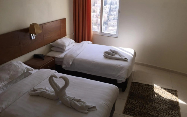 Zaina Plaza Hotel