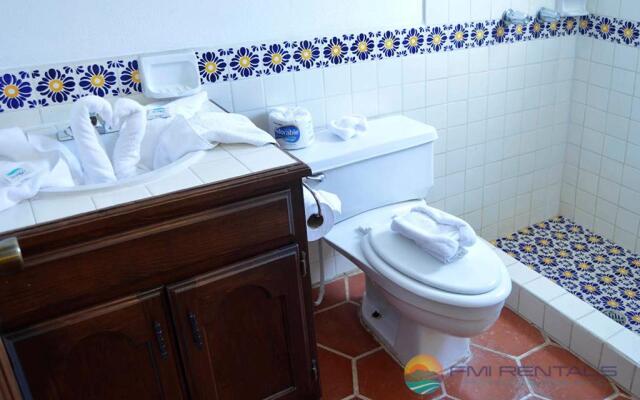 Casita Blanca by FMI Rentals