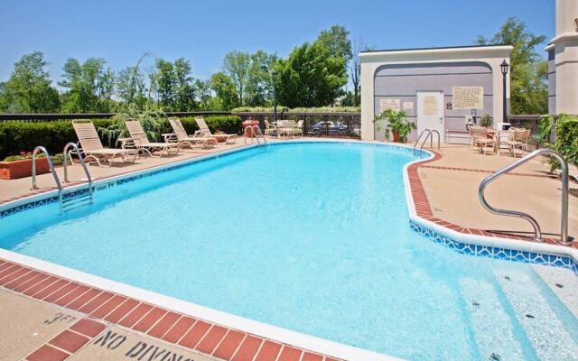 Hampton Inn Louisville - Northeast