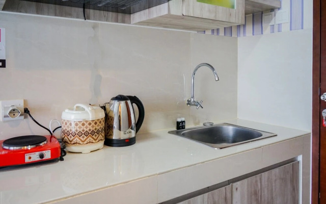 Cozy Living Studio Apartment at Springwood Residence
