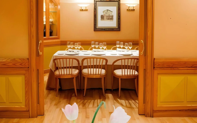 Отель Brujas de Irues 