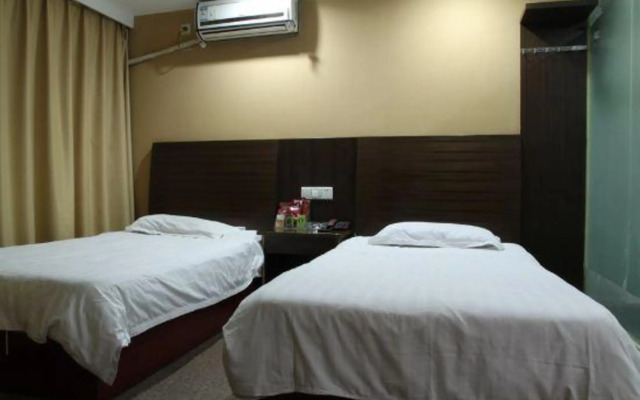 Huile Holiday Hostel