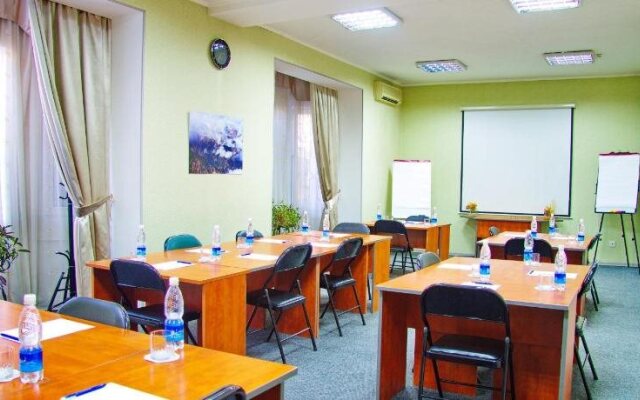 Silk Road Lodge