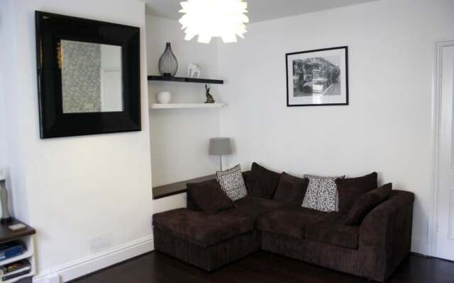 Licatas Apartment Cotswolds Sleeps 6