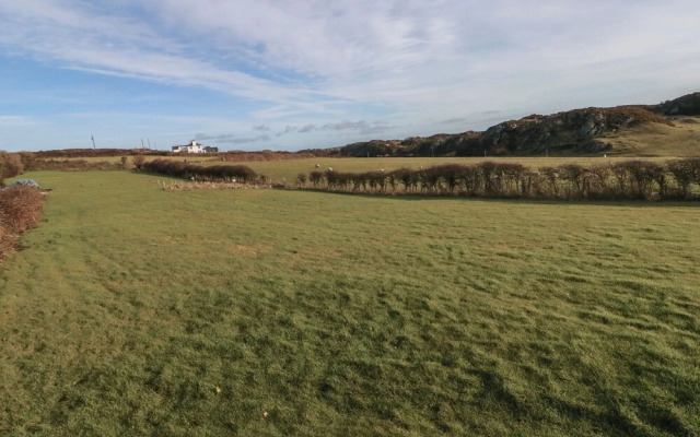 Fferm Porthdafarch South Farm House