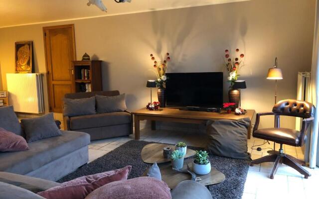 Au Coeur des Collines, Charmette