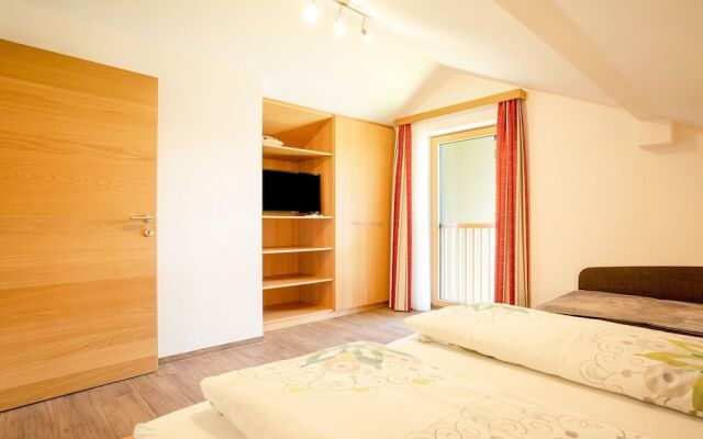 Sunlit Apartment near Ski Area in Weissensee