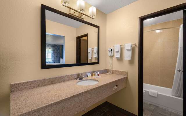 Days Inn by Wyndham Newton