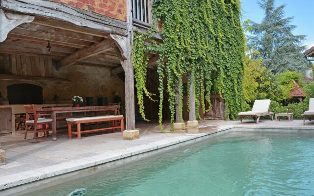 Lovely Holiday Home With Private Pool in Campagne-d'armagnac