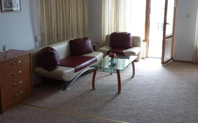 Golden Fish Family Hotel