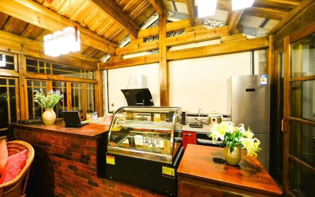 Dali Yuehai Shanqi Inn