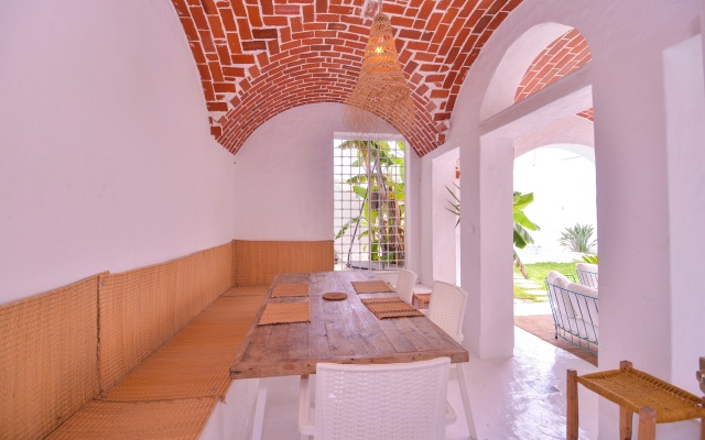 Airbetter - Fabulous Stay at Villa Skander Hammamet with Pool