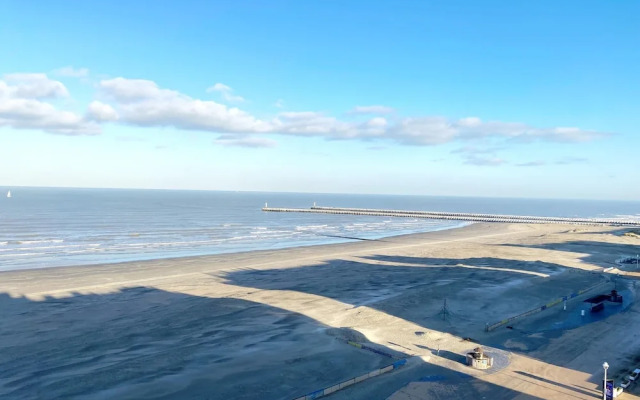 Apartment in Nieuwpoort With Terrace