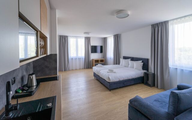 Milo Aparthotel