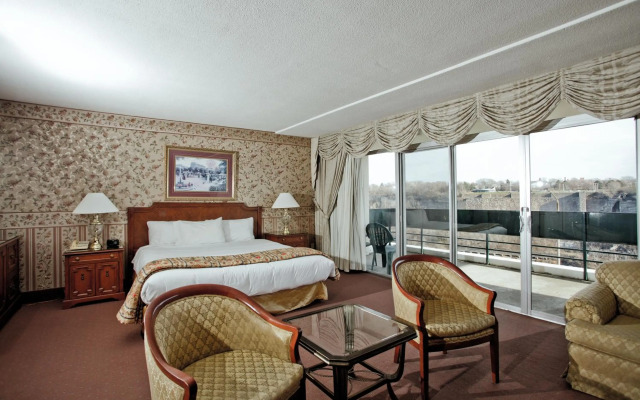 Travelodge by Wyndham Niagara Falls Fallsview