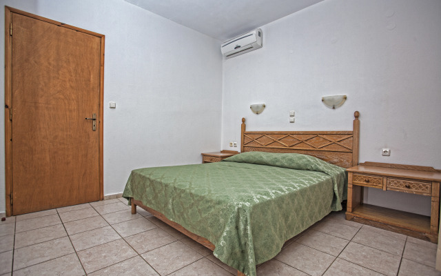 Ilian Beach & Apartments