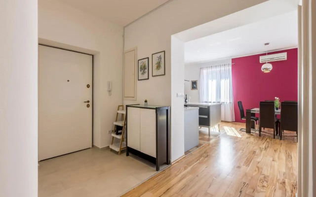 Ferula, 3 bedroom apartment near beach Bačvice