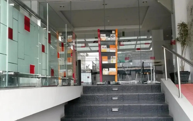 Amaris Hotel Panglima Polim 2