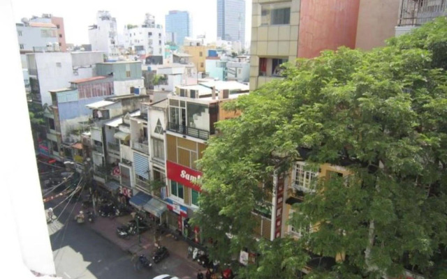 Lucky Star Hotel 266 De Tham
