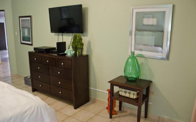 Seaclusions Lookout  Front Beach Condo with AMAZING View (CB227)