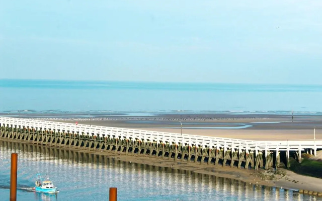 Apartment in Nieuwpoort With Stunning Sea Views