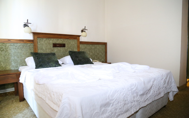 Harman Hotel