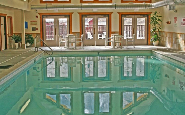 Salmon Rapids Lodge