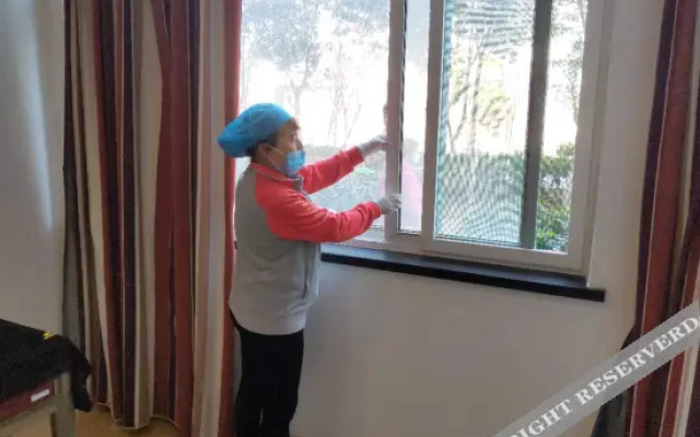 Thank U Hotel (Jinan Daming Lake)