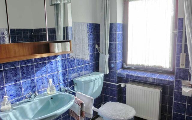 Beautiful Apartment in Winnen near Forest and Town Centre