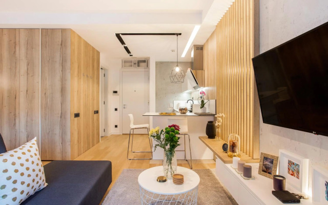 Stylish Luxury Apartment LEO, free garage, concierge, self-check-in, Wi-Fi