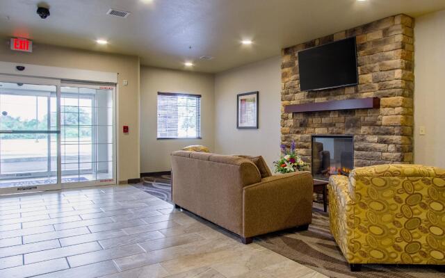 Cobblestone Hotel & Suites - Orrville