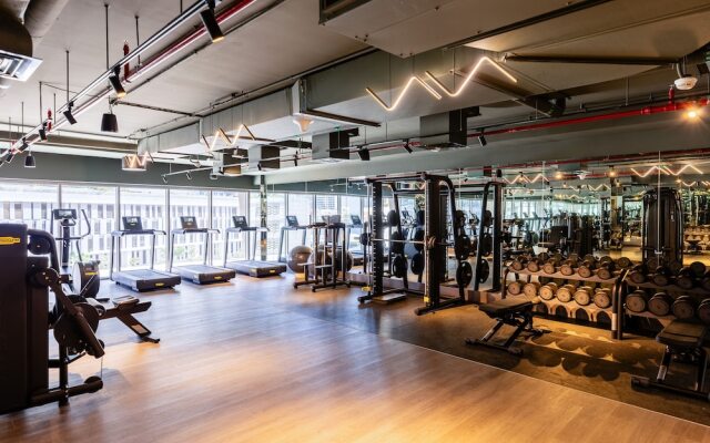 Maison Privee - Classy Urban Retreat w/ Amazing Dubai Canal Views