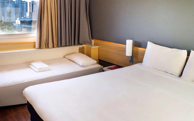 ibis Sao Jose dos Campos Dutra