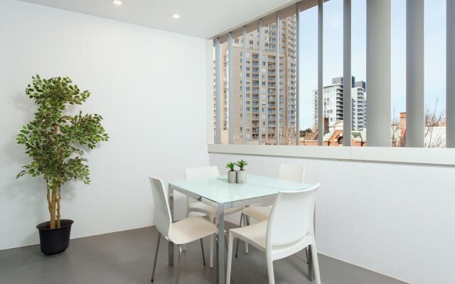 TT404 Spacious Studio Darlinghurst