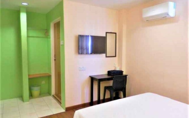 Travellers Planet Hotel & Guest House